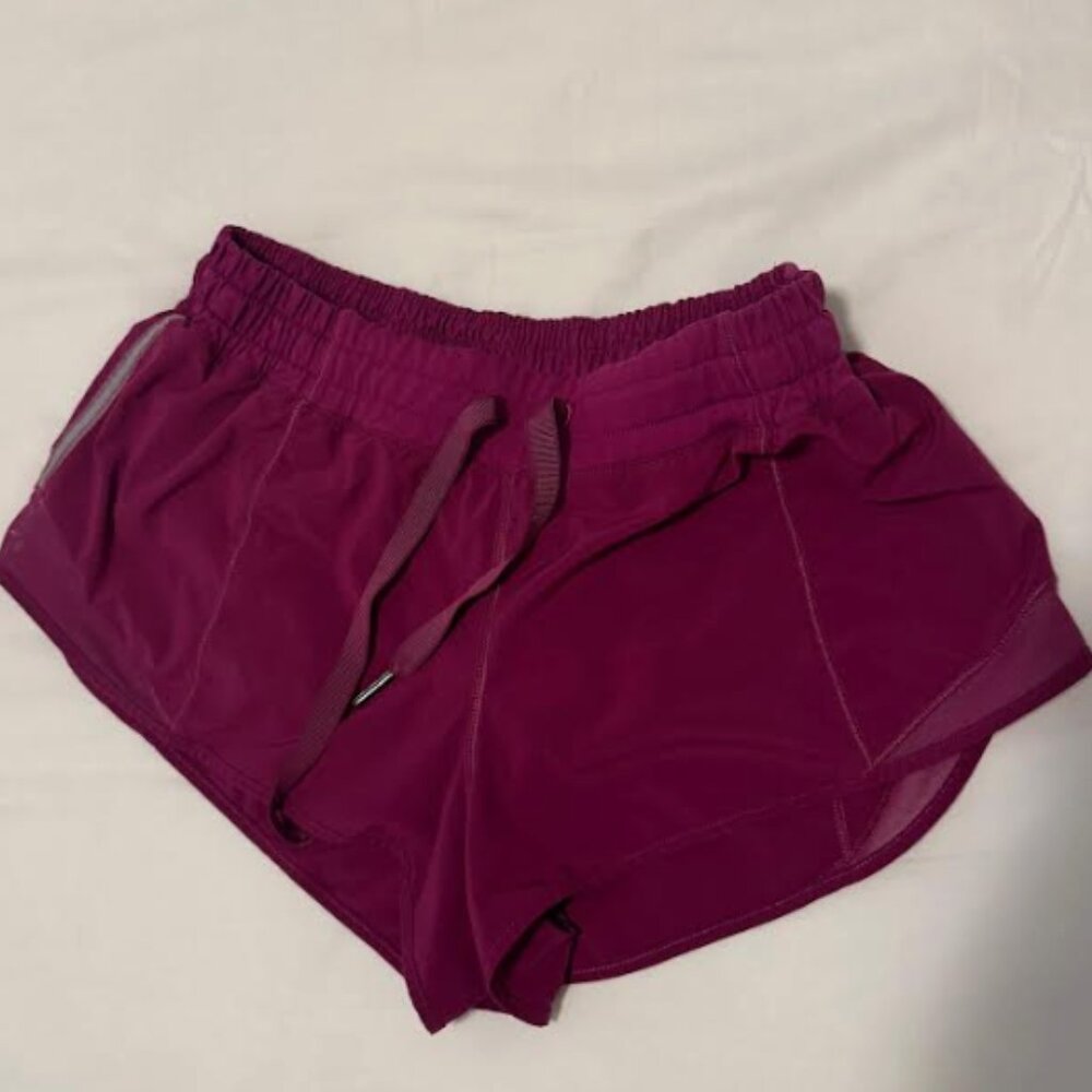 Lululemon low rise  shorts (9")
